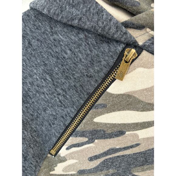 Ampersand Avenue Camo Double Hood Sweatshirt Pullover M - Picture 6 of 9